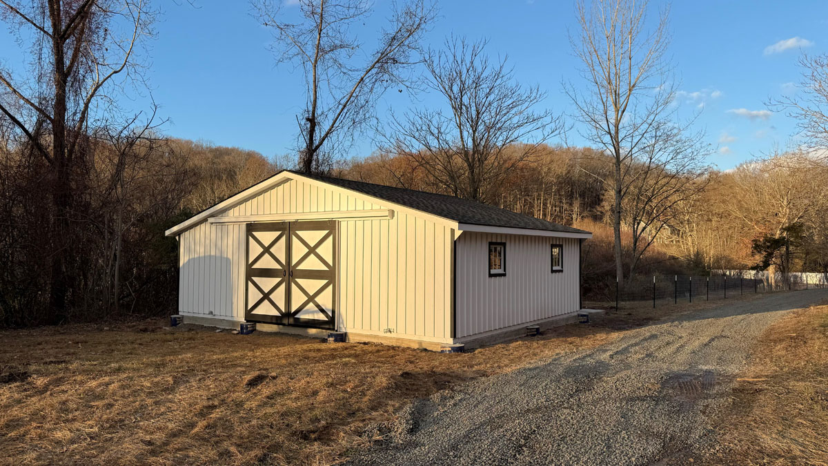 trailside modular horse barn