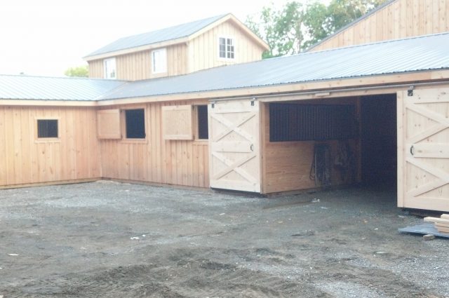 Horse Garages