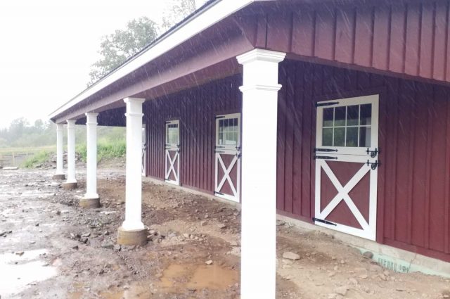 horse barn with overhang