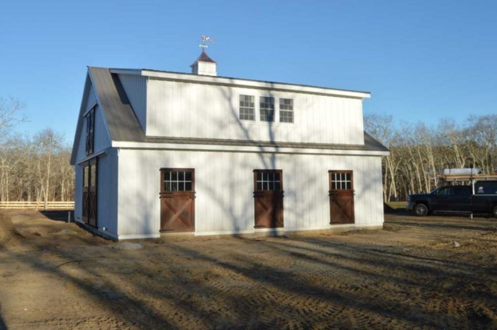 Modern loft horse barn