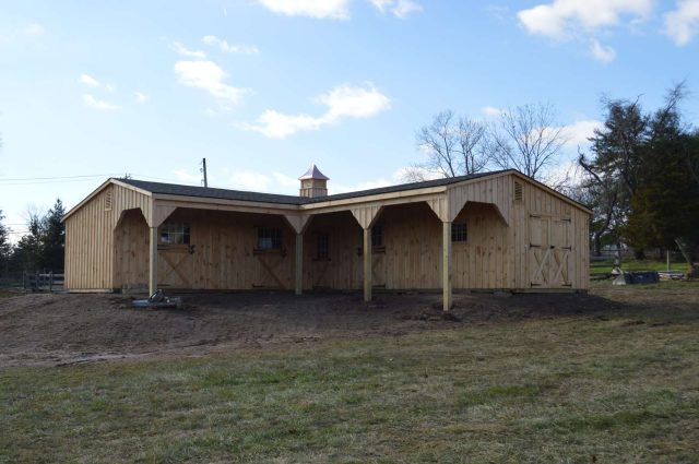 L-Shaped Barn with 8 Lean-To – Stockton, NJ