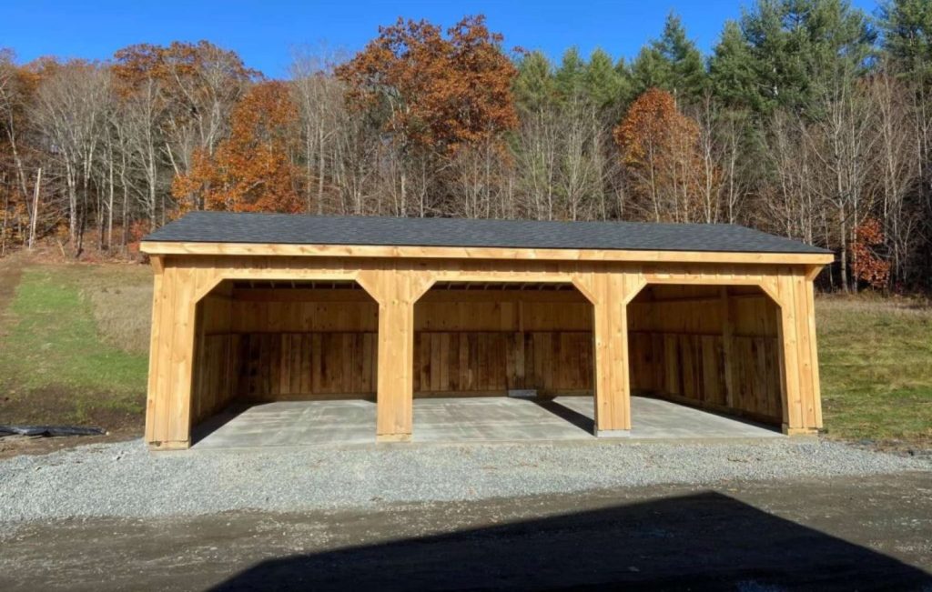 3-sided horse shelter with 3 stalls