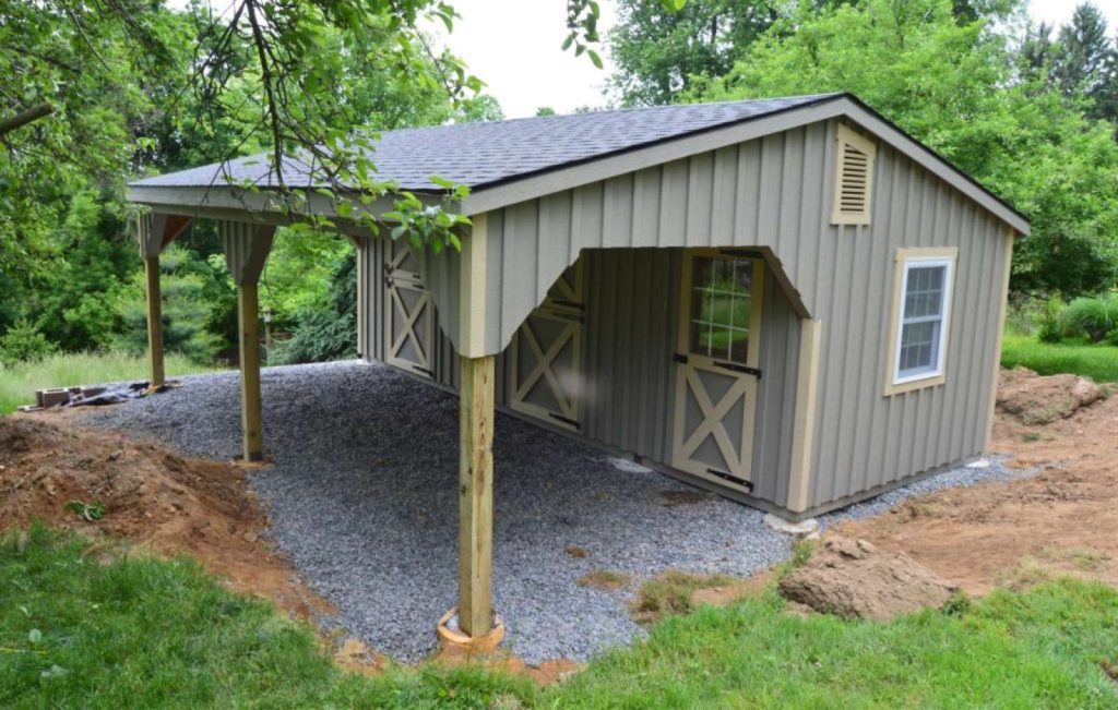 mini animal shed barn with overhang